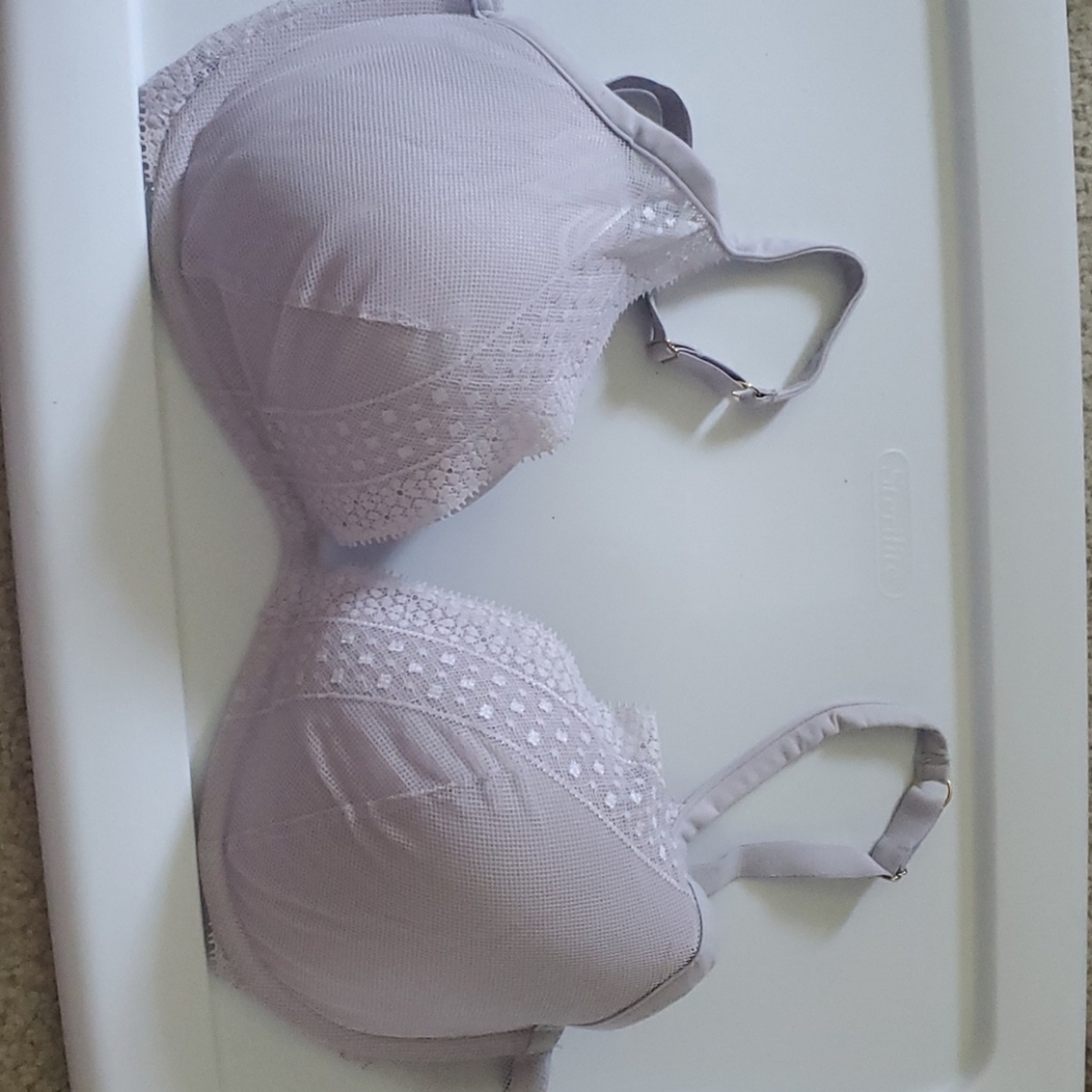 3/$25 Victoria's Secret bra